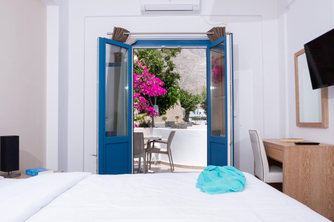 Tristhenia Aparthotel Perissa  Exterior photo